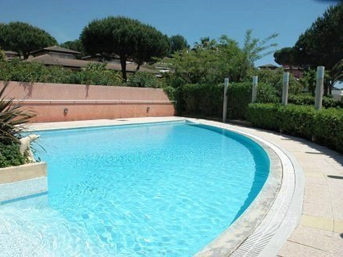 Appart 2 chambres terrasse Sud-Est au Lavandou - Photo 11