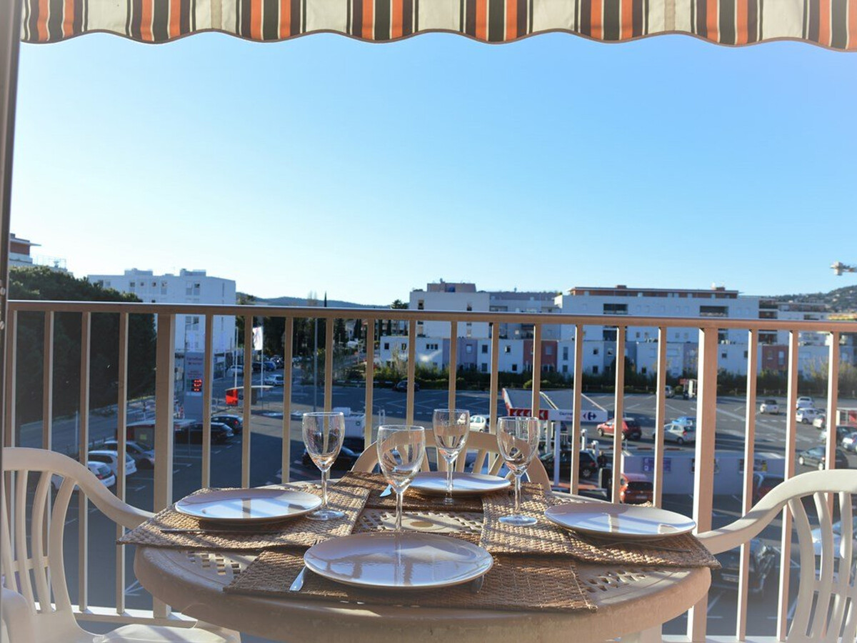 Studio 3 pers. balcon ouest & parking au Lavandou - Photo 2
