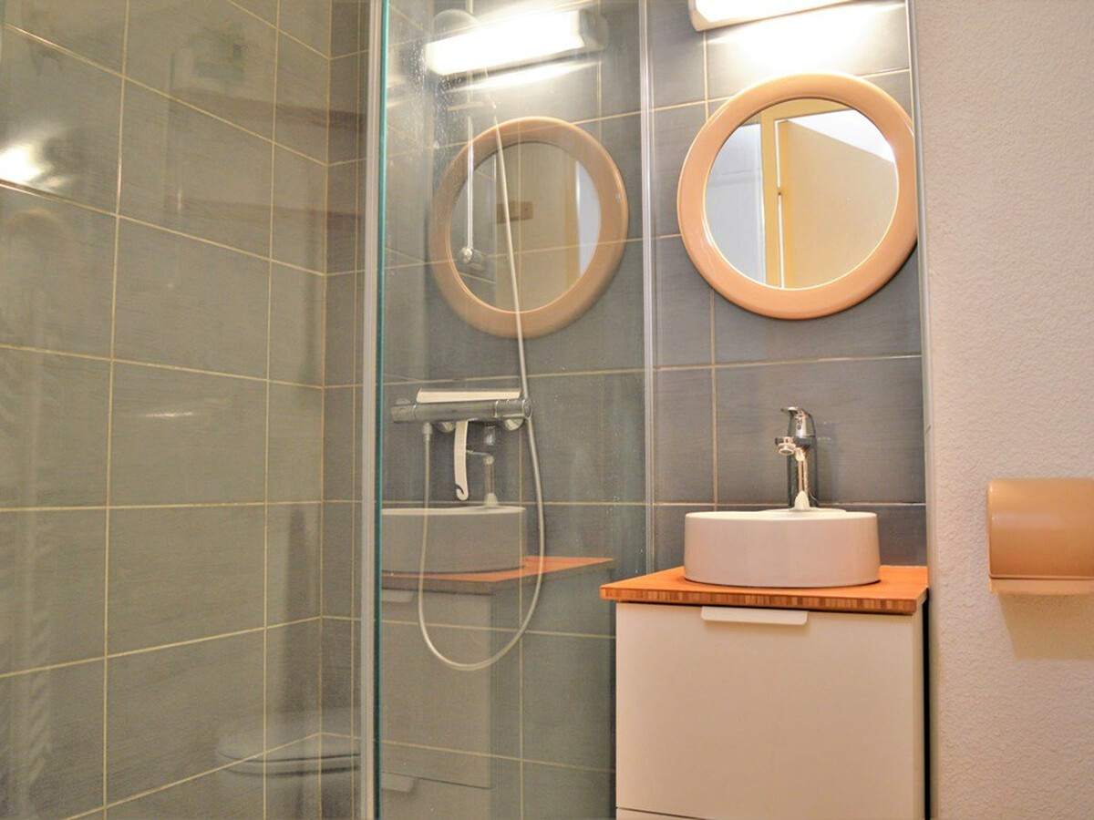 Studio 3 pers. balcon ouest & parking au Lavandou - Photo 9