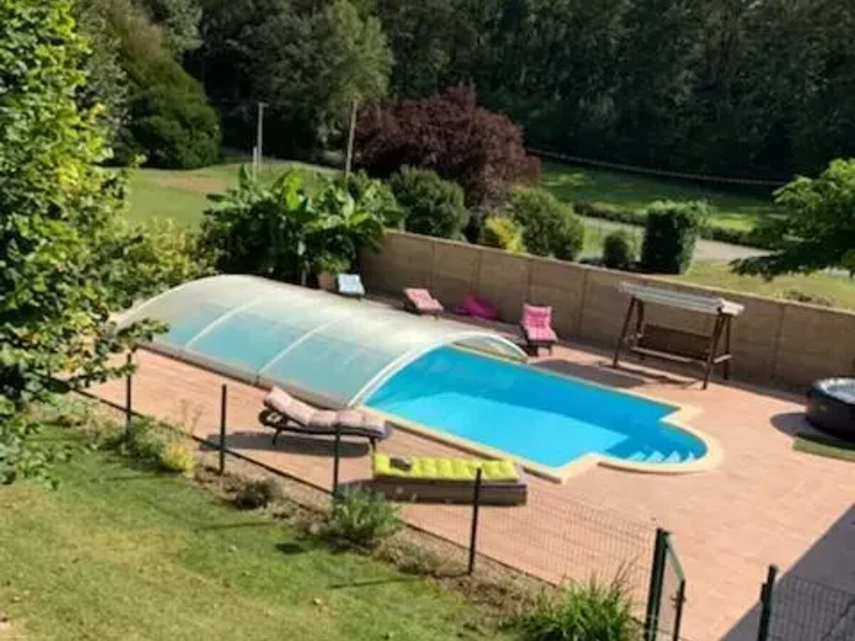 3 gîtes familiaux avec jacuzzi, piscine chauffée et terrain de jeux - Photo 1