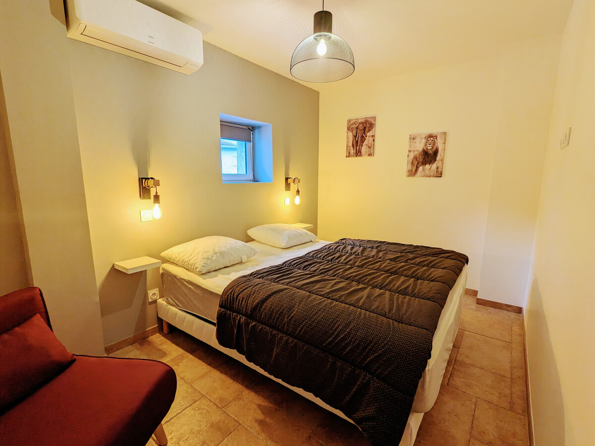 3 gîtes familiaux avec jacuzzi, piscine chauffée et terrain de jeux - Photo 16