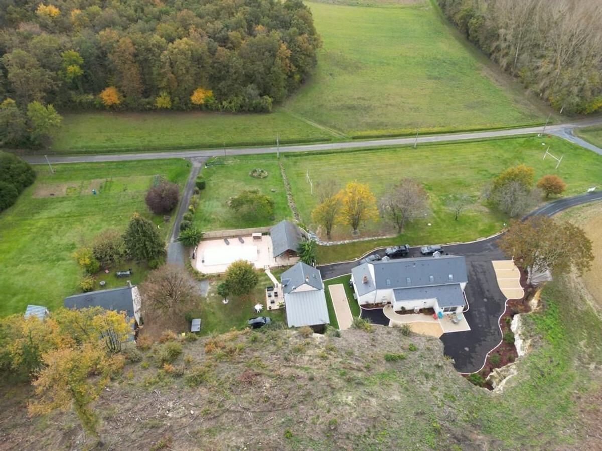 Le 6 Cave des Péguets – Gîte 6 pers. piscine et terrain de sport - Photo 1