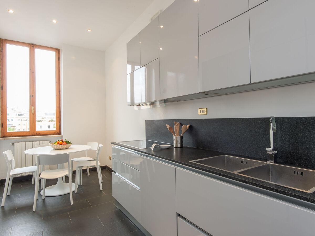Appartement Le Colonne – vue panoramique, 5ᵉ étage à Rome - Photo 12