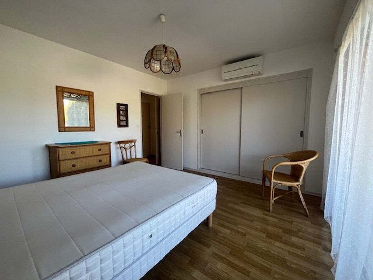 Appartement climatisé centre-ville Le Lavandou, 250m du port - Photo 3
