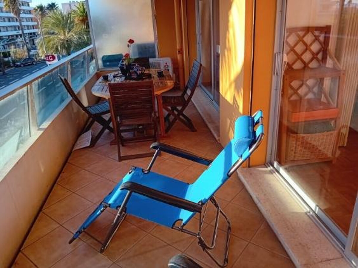 Appartement climatisé centre-ville Le Lavandou, 250m du port - Photo 5