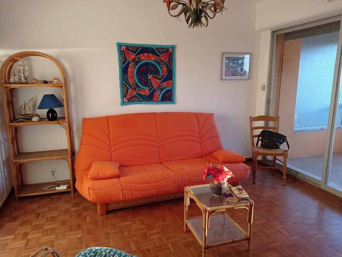 Appartement climatisé centre-ville Le Lavandou, 250m du port - Photo 8