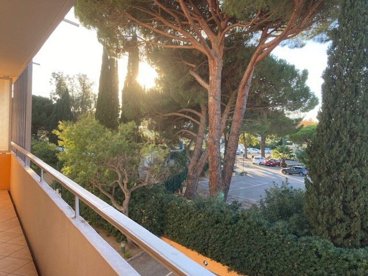 Appartement climatisé centre-ville Le Lavandou, 250m du port - Photo 17