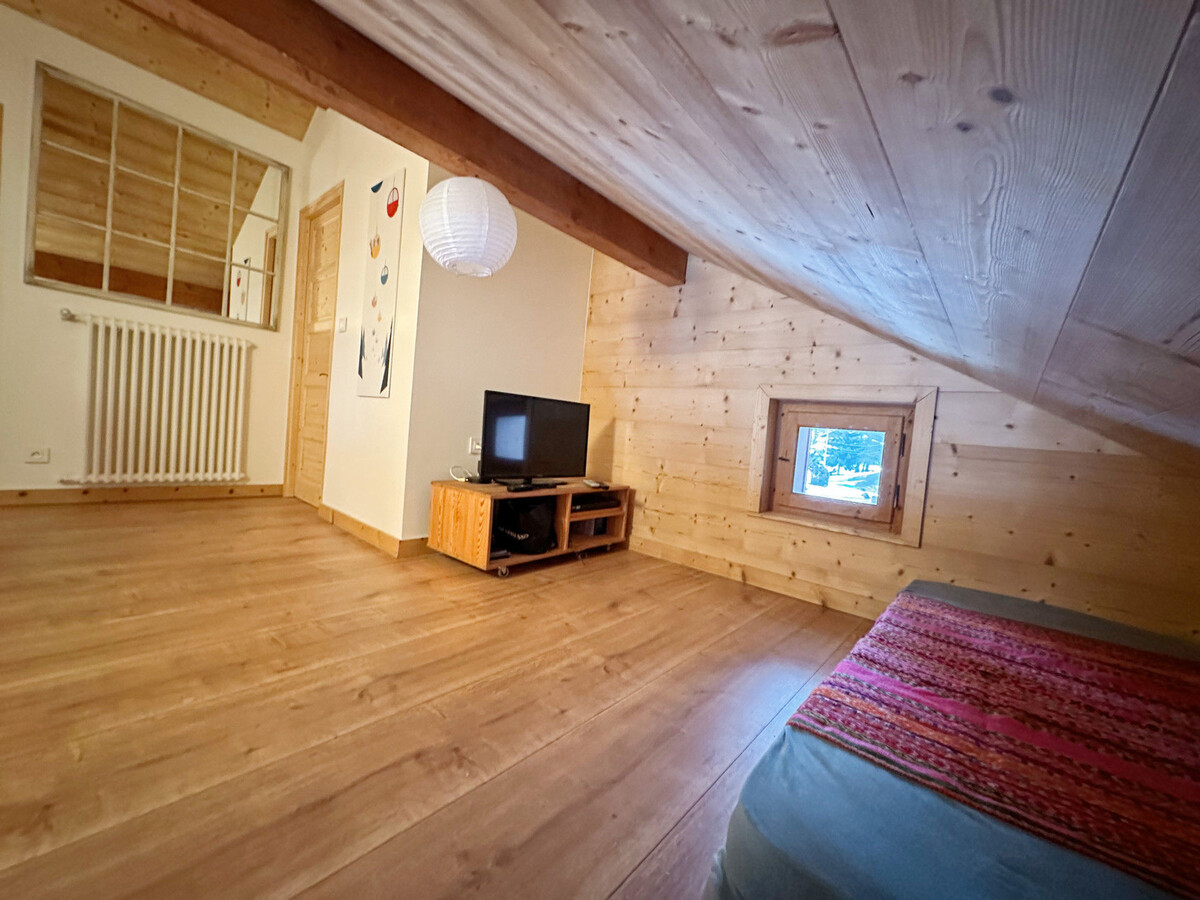T4 Chalet Lac aux Dames, jardin et ski-bus à Samoëns - Photo 11