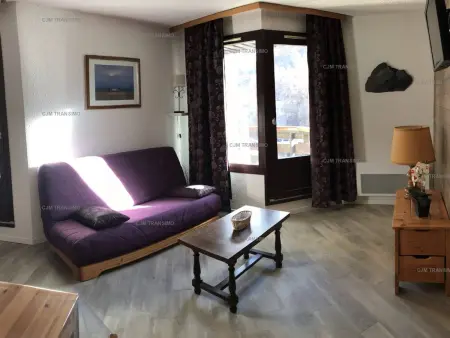 Location appartement à Les Orres, Studio cabine 4 personnes, balcon et accès direct pistes