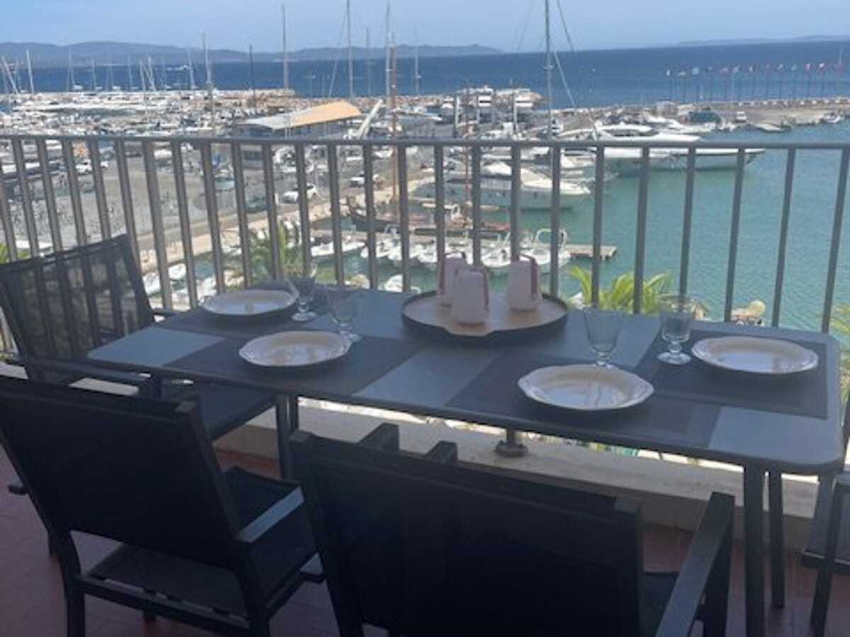 Appartement 75m² climatisé, 2 terrasses vue port à Hyères - Photo 1