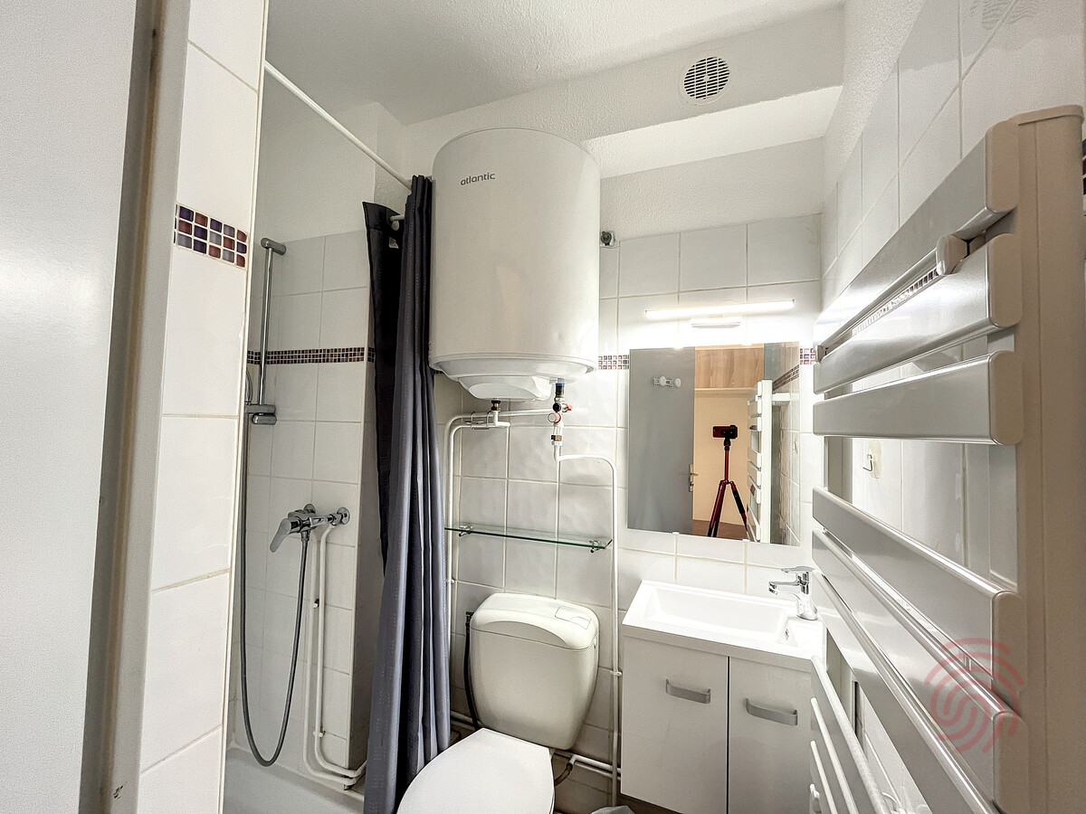 Studio 17 m² balcon - 400 m du centre-ville - Photo 8