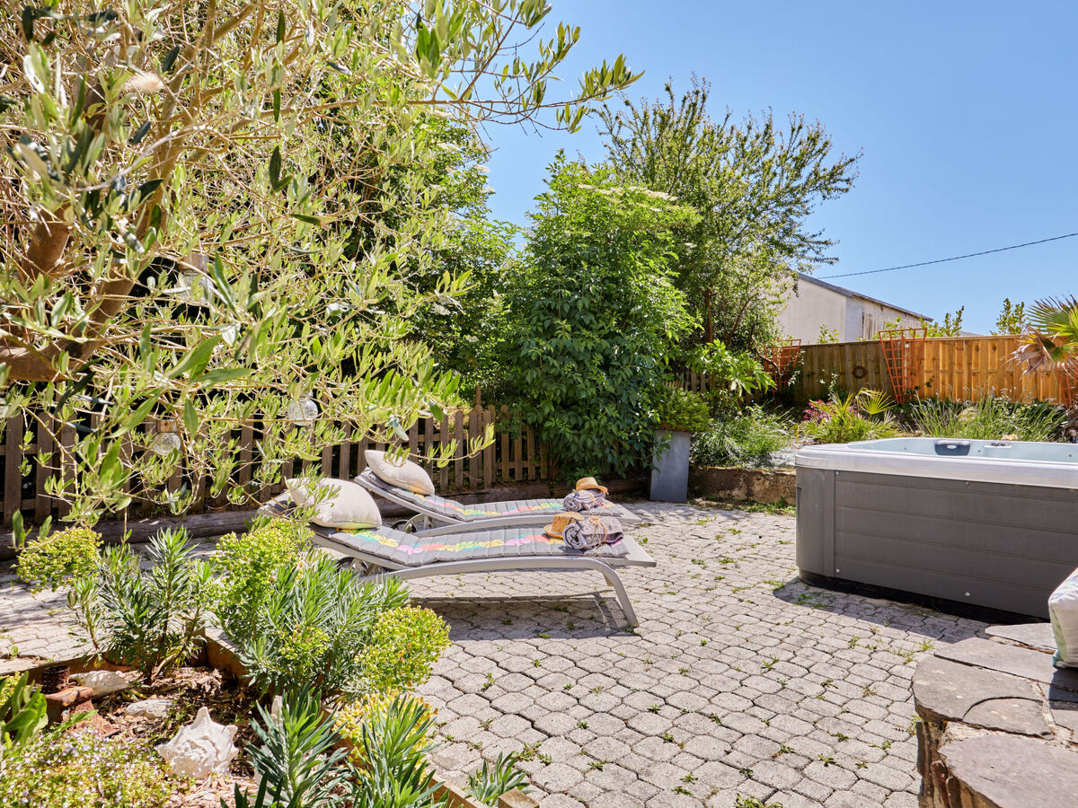 Le Hamelinet – maison avec spa et terrasse à Surville - Photo 27