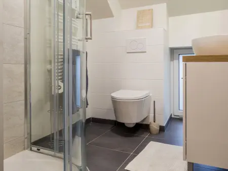 Gîte familial rénové près du Canal de Nantes avec jardin, terrasse, wifi et chambres mansardées - Photo 9