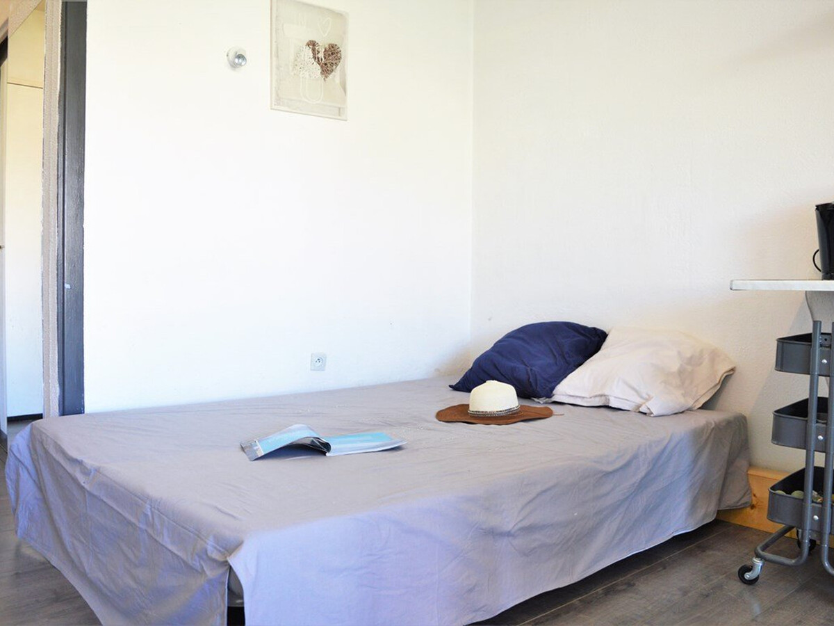 Studio climatisé terrasse et parking - Le Lavandou - Photo 4