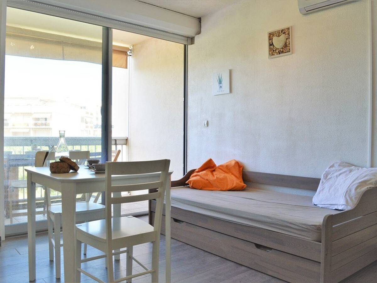 Studio climatisé terrasse et parking - Le Lavandou - Photo 5