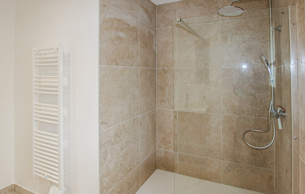Maison moderne avec bain hydromassant à Lussas - Photo 14