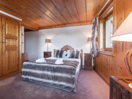 Appartement 3 chambres skis aux pieds avec spa à Courchevel : photo 7