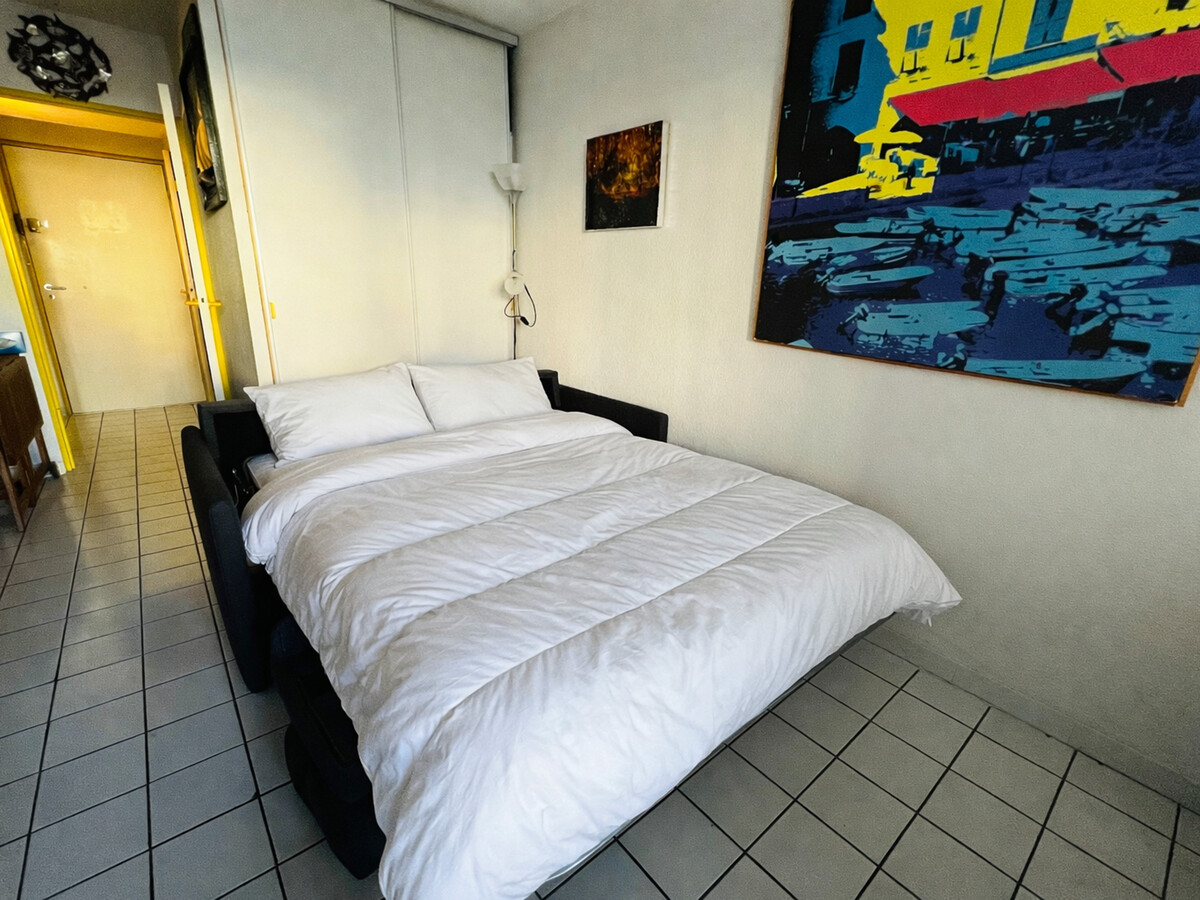 T2 meublé climatisé à 80m du port, loggia et parking - Photo 12