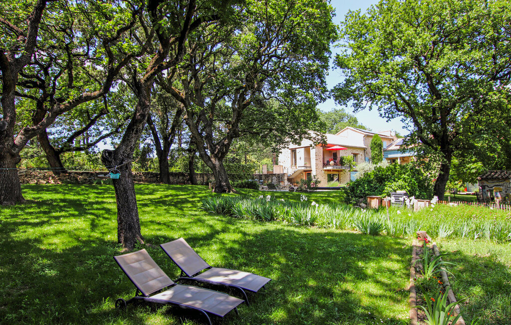Bastide provençale avec piscine privée à Colonzelle - Photo 9