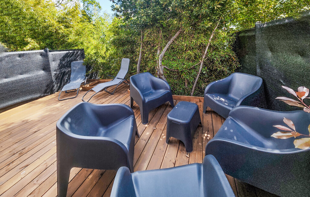 Maison mitoyenne moderne à Agde, terrasse et art - Photo 12