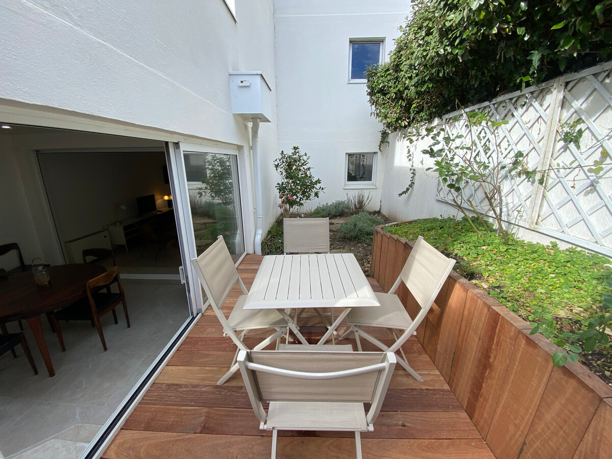 Studio rénové 50m² avec terrasse et parking souterrain - Photo 12