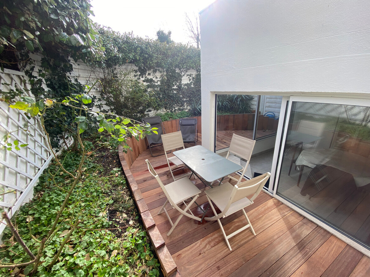 Studio rénové 50m² avec terrasse et parking souterrain - Photo 14