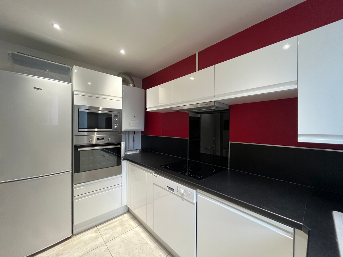 Studio rénové 50m² avec terrasse et parking souterrain - Photo 23