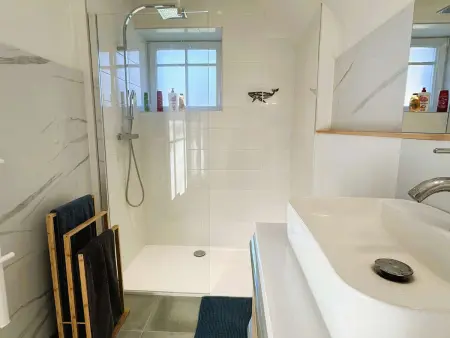 La Maison de la Plage – 8 pers, 300 m plage Kerleven : photo 12