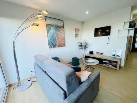 Appartement T2 terrasse, clim, wifi à Lumio : photo 9