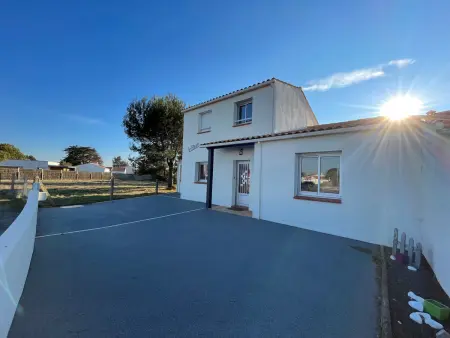 Maison 5 chambres 350m plage, terrain clôturé : photo 8