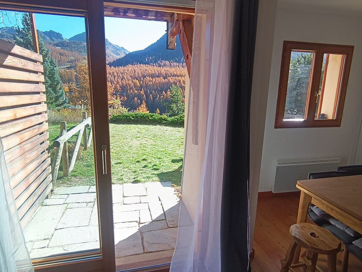 Studio rénové plein sud, terrasse-jardin à Montgenèvre - Photo 11
