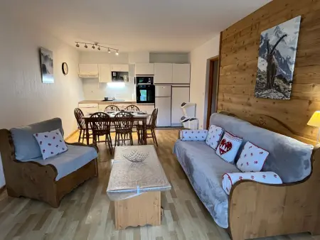Location appartement à Samoëns, 3 pièces avec terrasse, animaux admis, parking – Samoëns