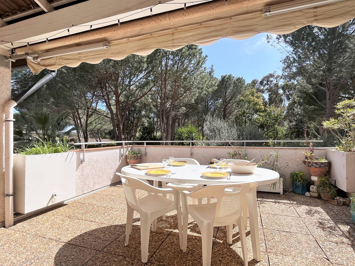 Duplex 3P Terrasse 25m² et Parking - Le Lavandou - Photo 1