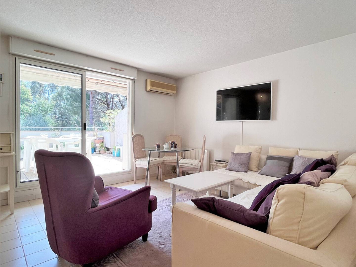 Duplex 3P Terrasse 25m² et Parking - Le Lavandou - Photo 3