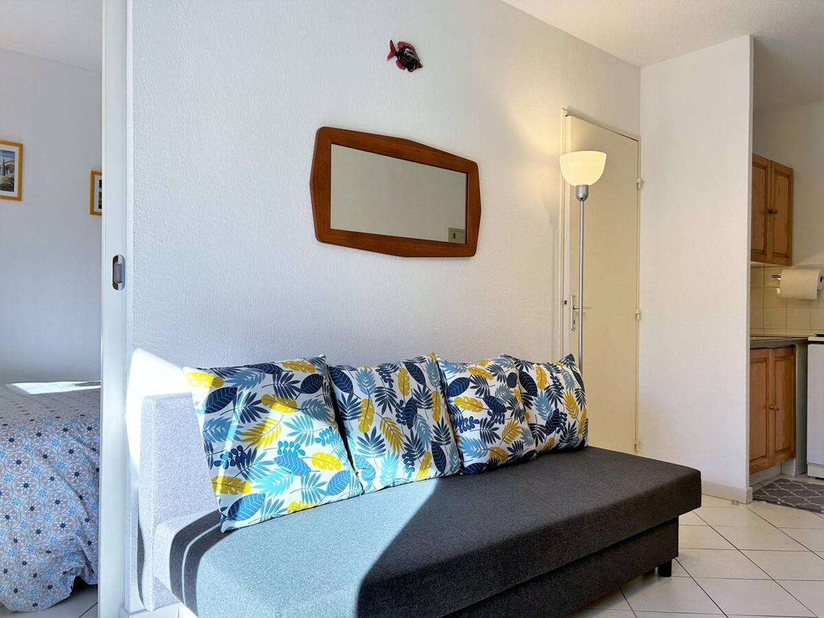Appartement climatisé centre-ville du Lavandou, balcon sud - Photo 5