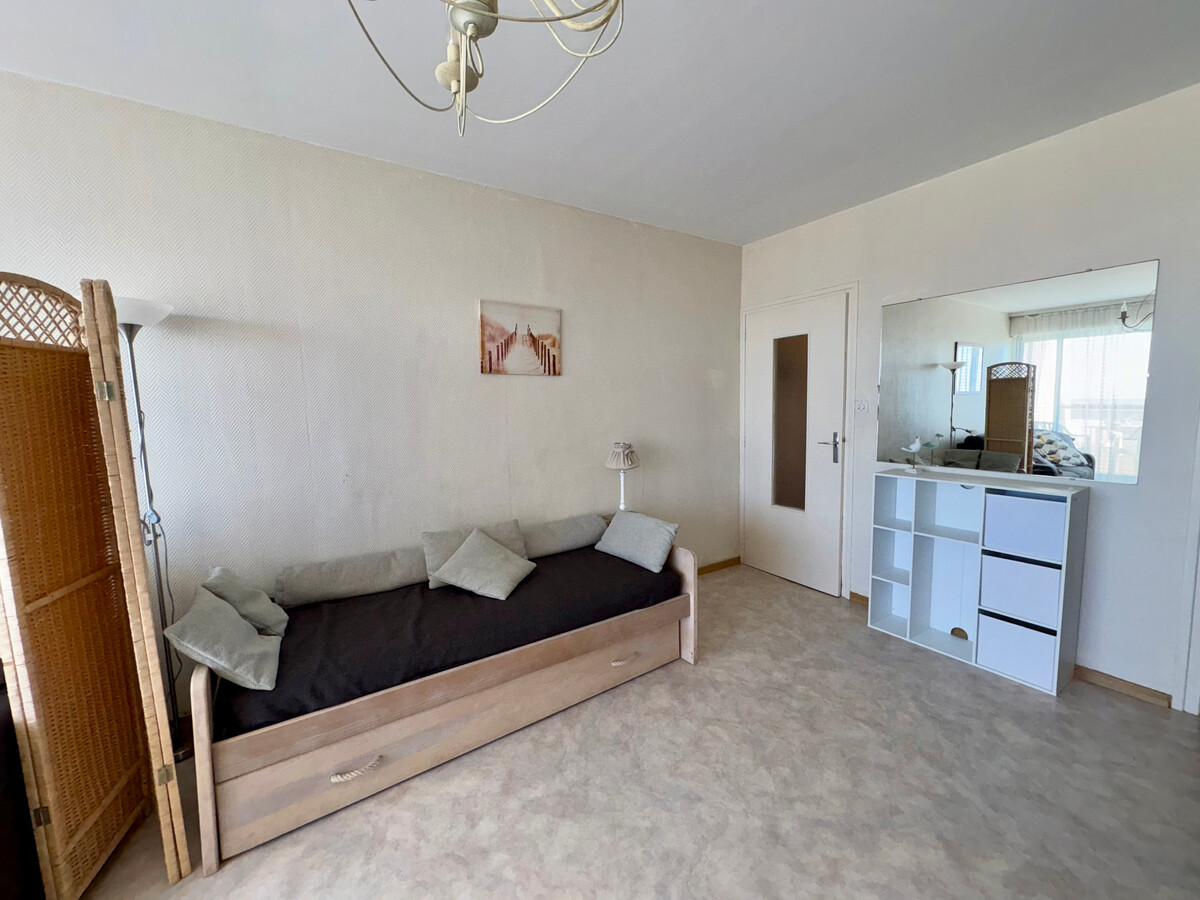 Studio rénové 30 m² face mer, accès plage direct - Photo 11