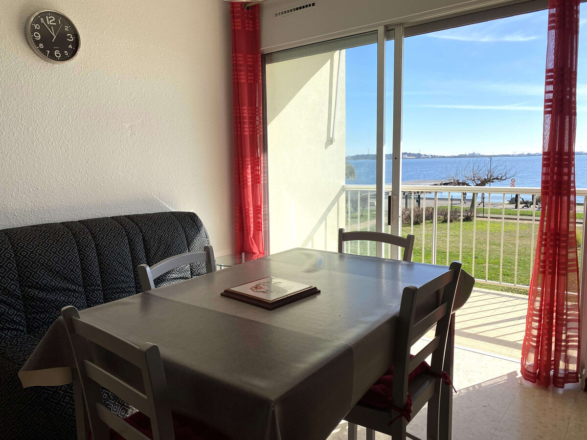 T1 avec balcon vue étang à Balaruc-les-Bains, parking inclus - Photo 3