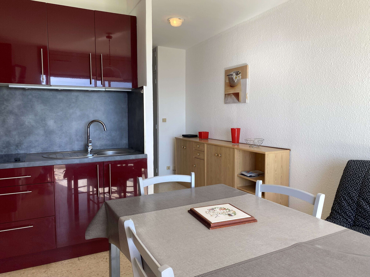 T1 avec balcon vue étang à Balaruc-les-Bains, parking inclus - Photo 4