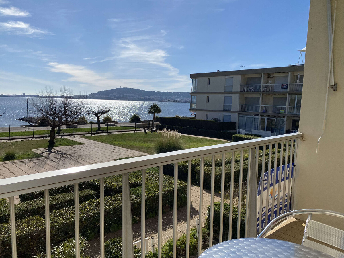T1 avec balcon vue étang à Balaruc-les-Bains, parking inclus - Photo 12
