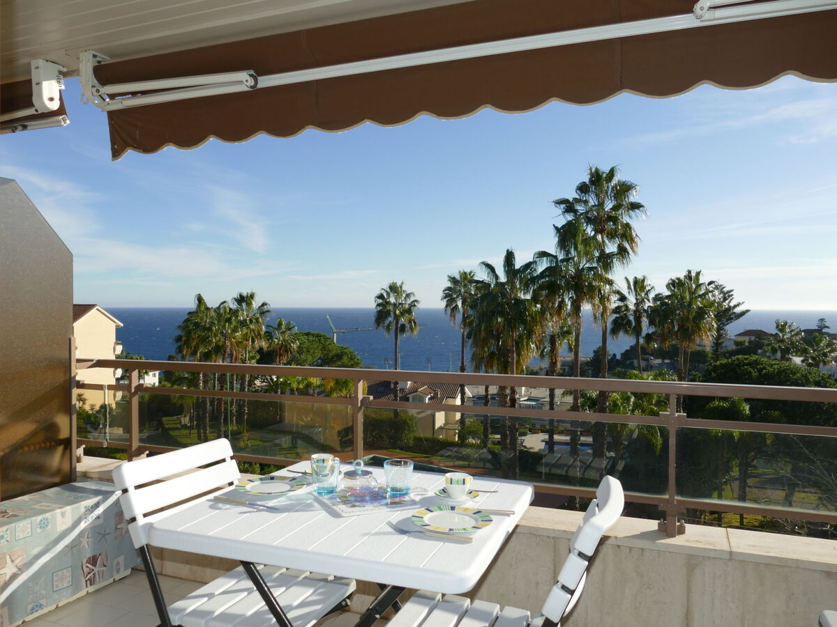 Studio Belvedere à Sanremo, vue mer panoramique et piscine - Photo 1