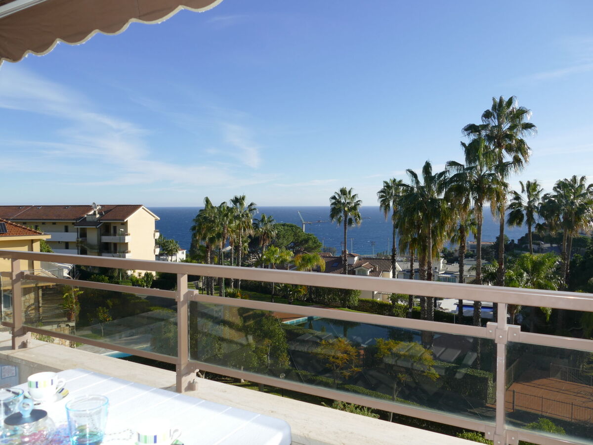 Studio Belvedere à Sanremo, vue mer panoramique et piscine - Photo 4