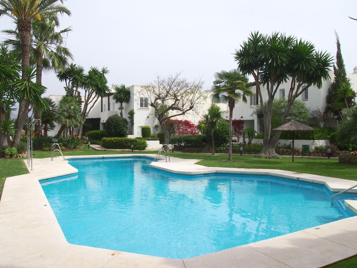 Appartement 3 chambres, terrasse et piscine à Nueva Andalucía - Photo 17