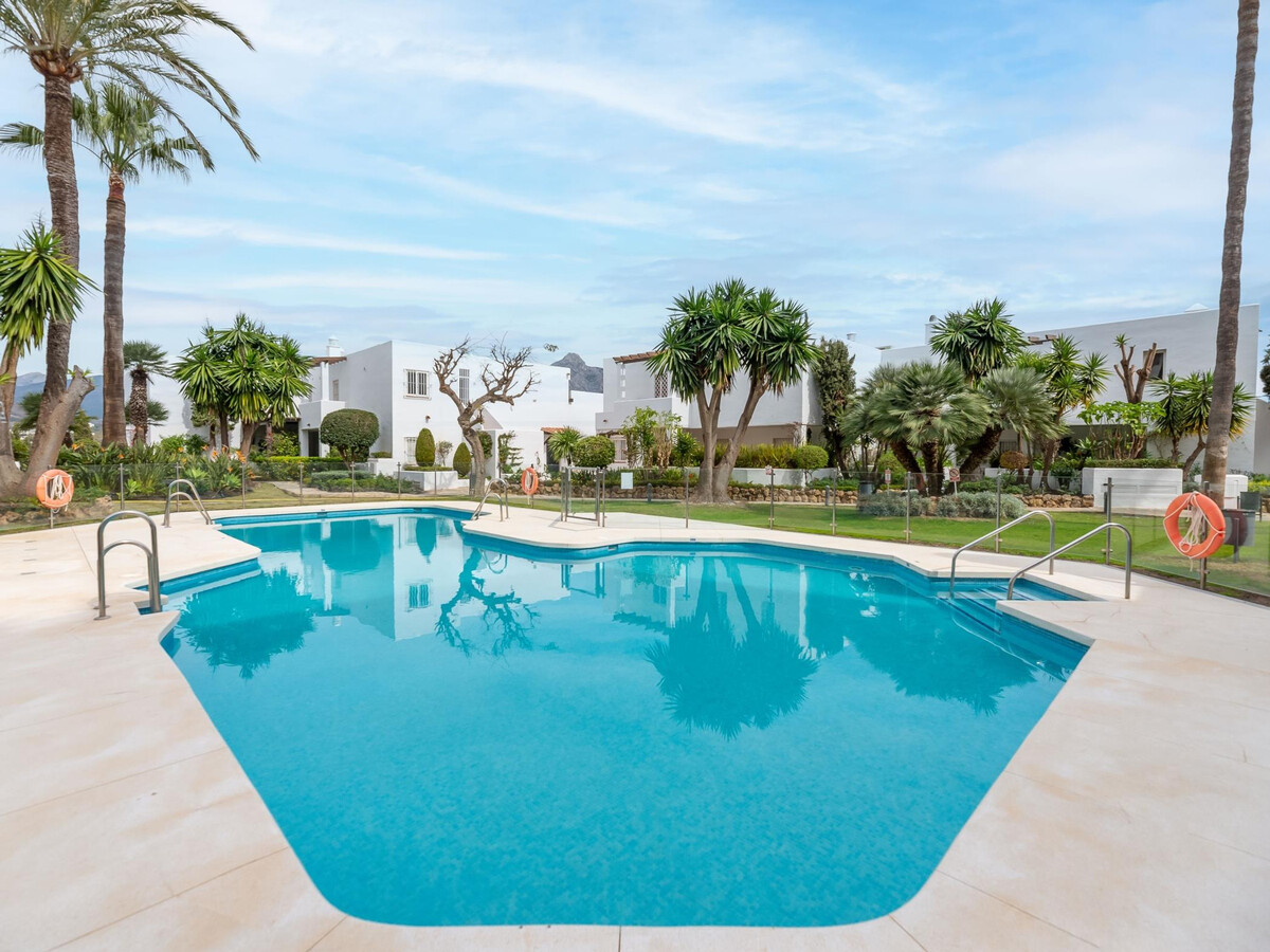 Appartement 3 chambres, terrasse et piscine à Nueva Andalucía - Photo 18