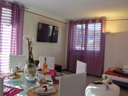 Maison 4 pièces avec terrasse, climatisation et parking - Proche plage à Fréjus - Photo 4