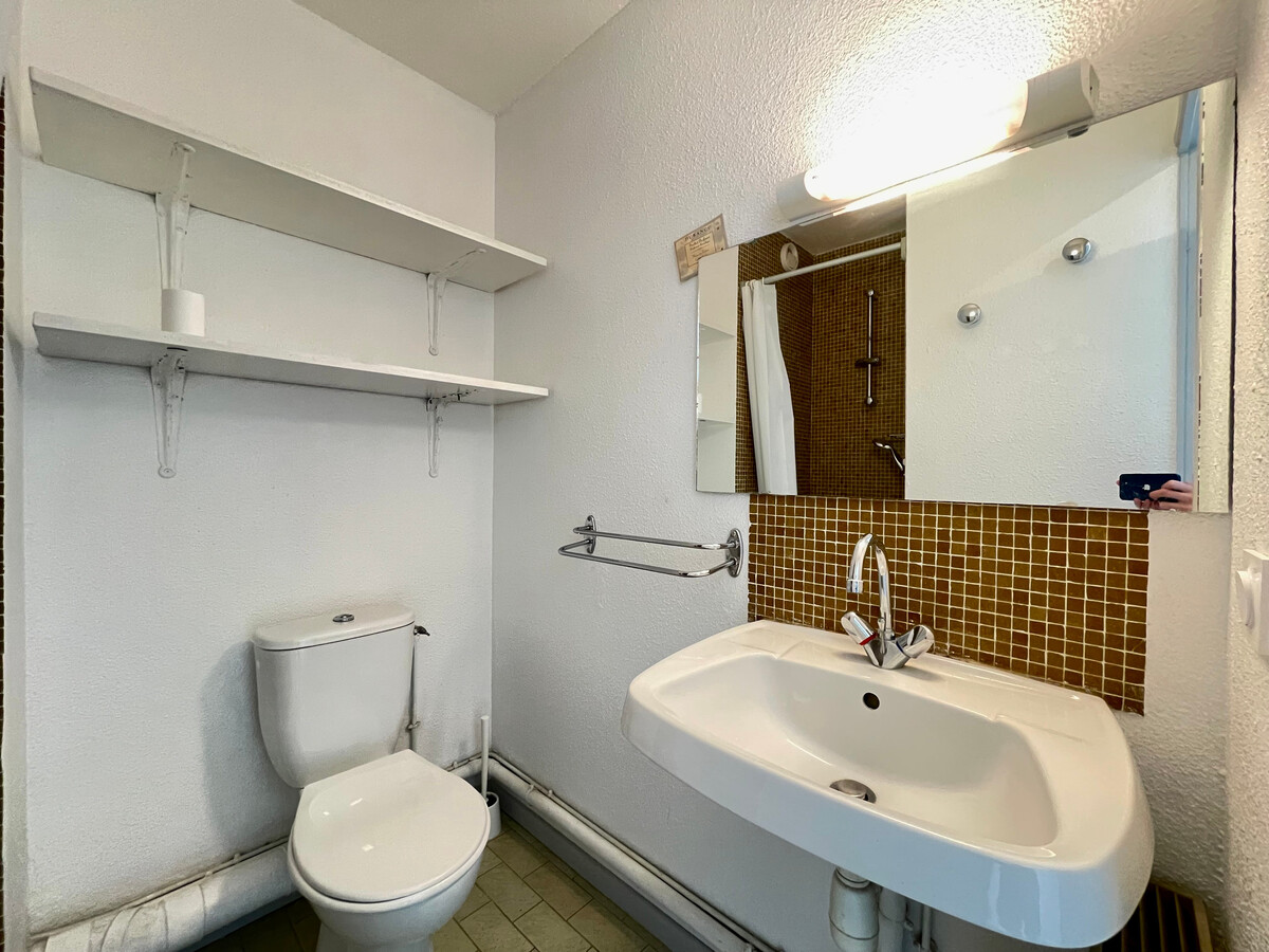 Studio cabine 22 m² vue mer, plage à 30 m, parking à Sète - Photo 8