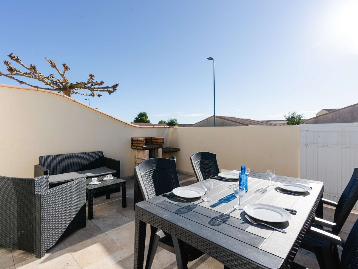 Villa climatisée mezzanine, terrasse et parking à Fleury-Saint-Pierre-la-Mer - Photo 10