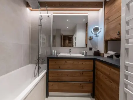 Appartement rénové 4 pers, skis aux pieds à Courchevel : photo 4