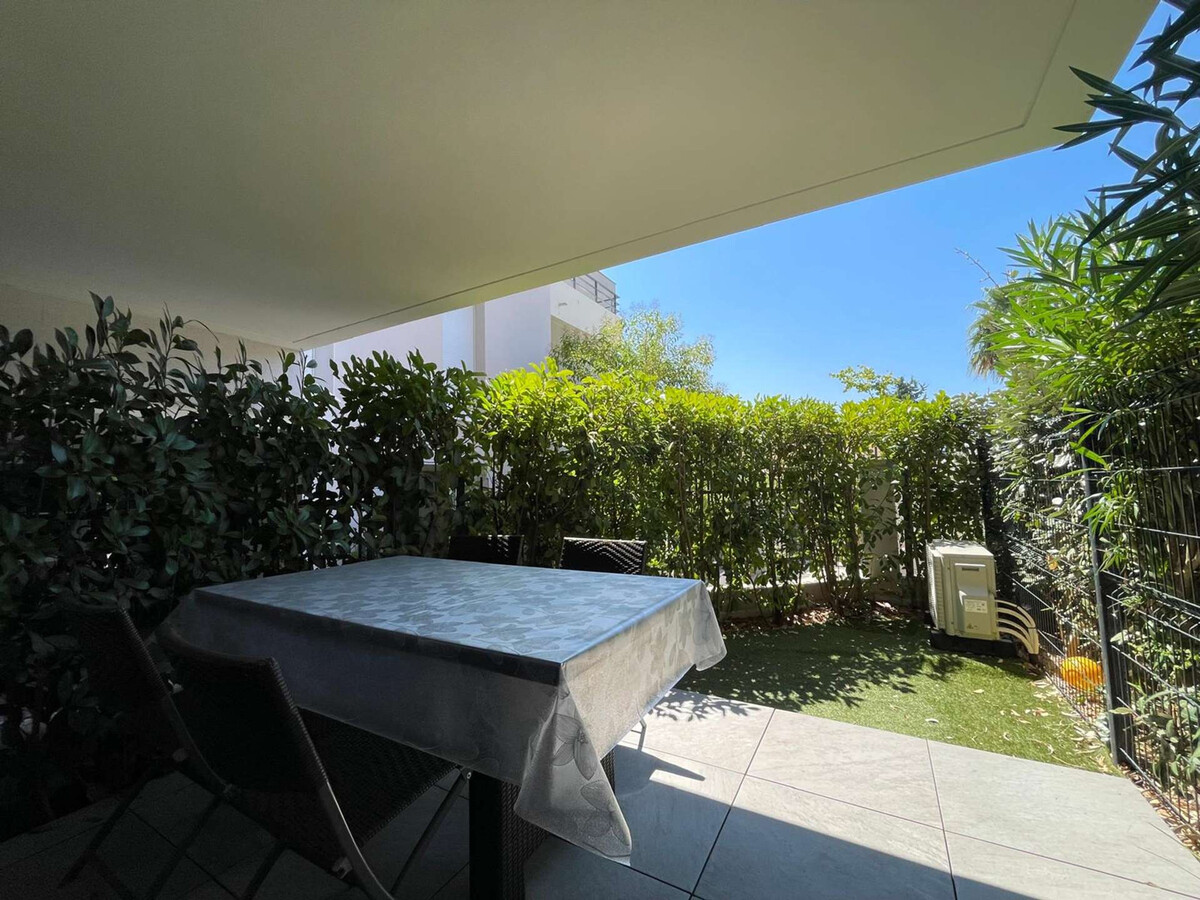 T2 climatisé centre Lavandou, terrasse sud et parking - Photo 6