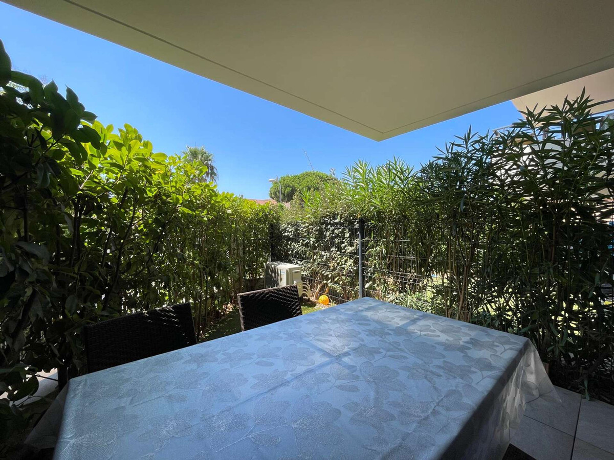 T2 climatisé centre Lavandou, terrasse sud et parking - Photo 7