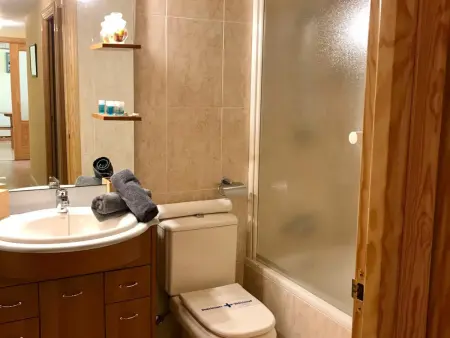 Appartement familial 2 chambres avec piscine, balcon et parking - Jaca : photo 4